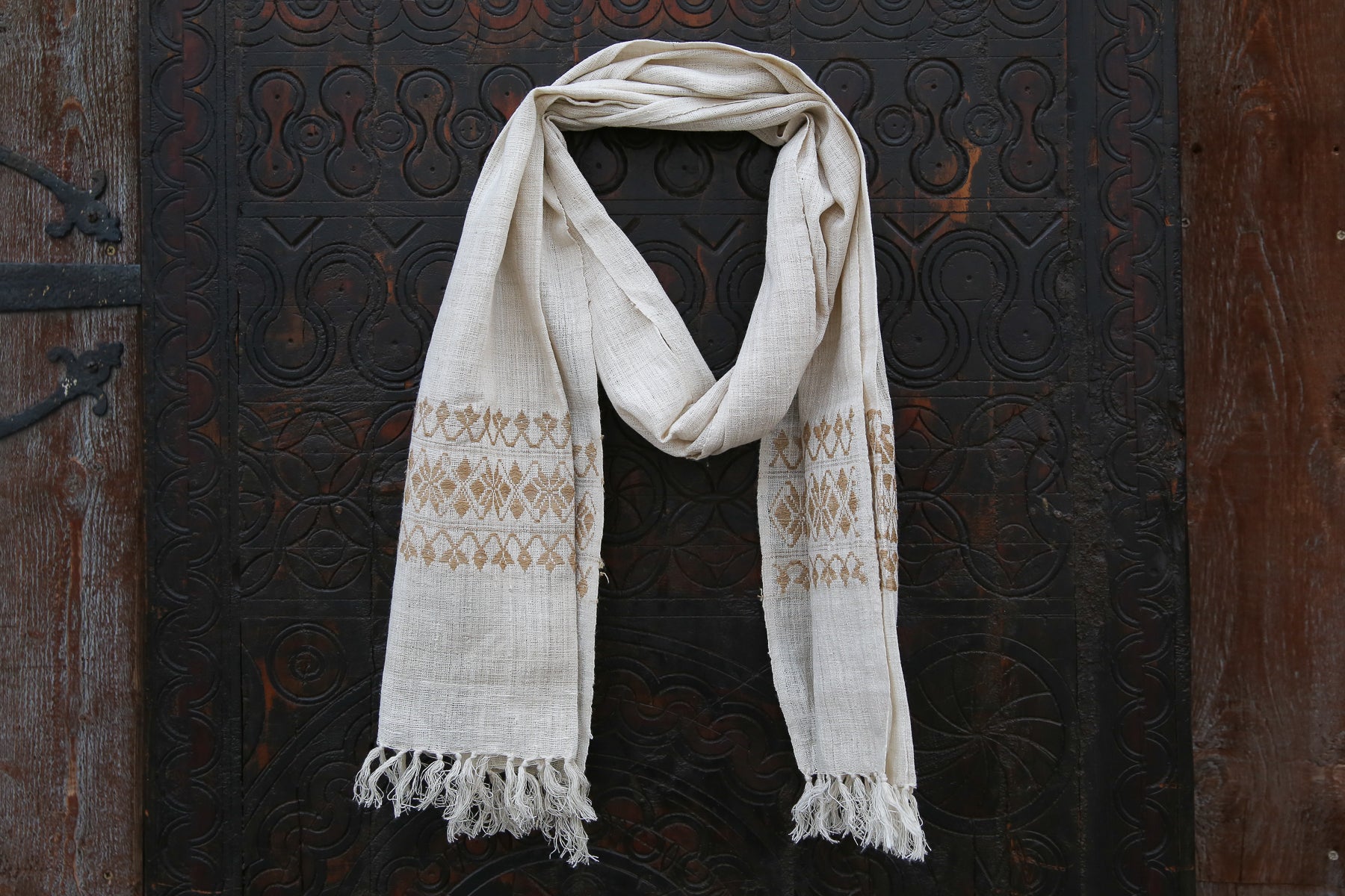 DE-COR | Globally Inspired, Charmi Hand Spun Scarf