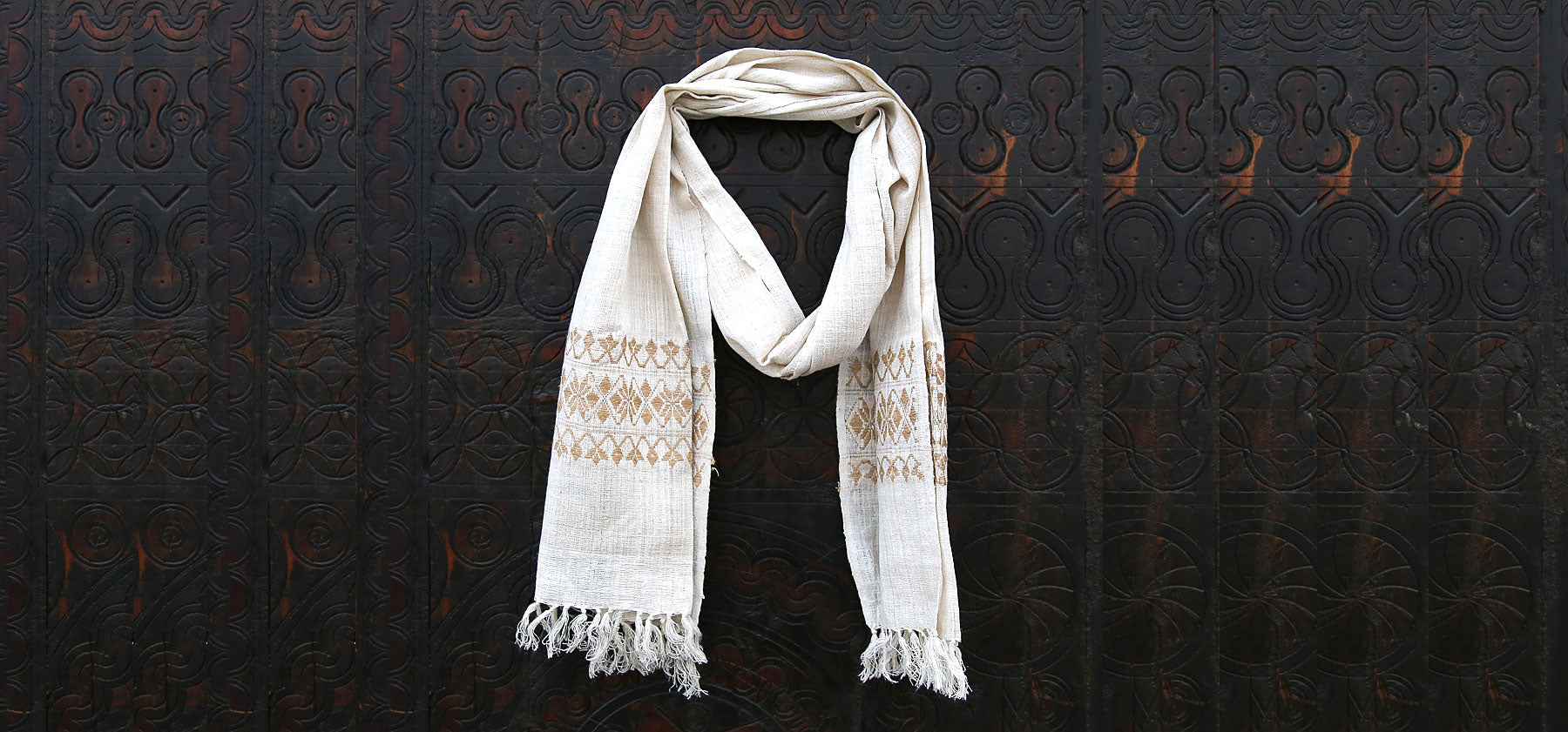 DE-COR | Globally Inspired, Charmi Hand Spun Scarf