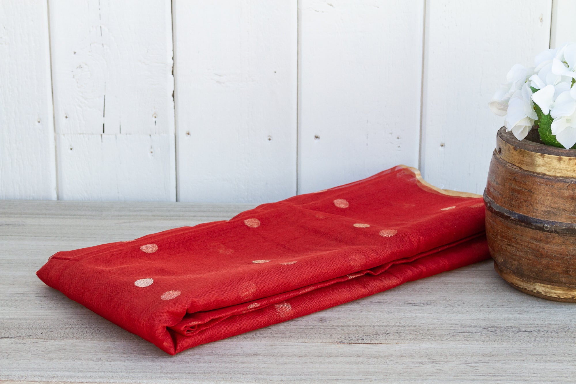 DE-COR | Globally Inspired, Crimson Tissue Woven Fabric