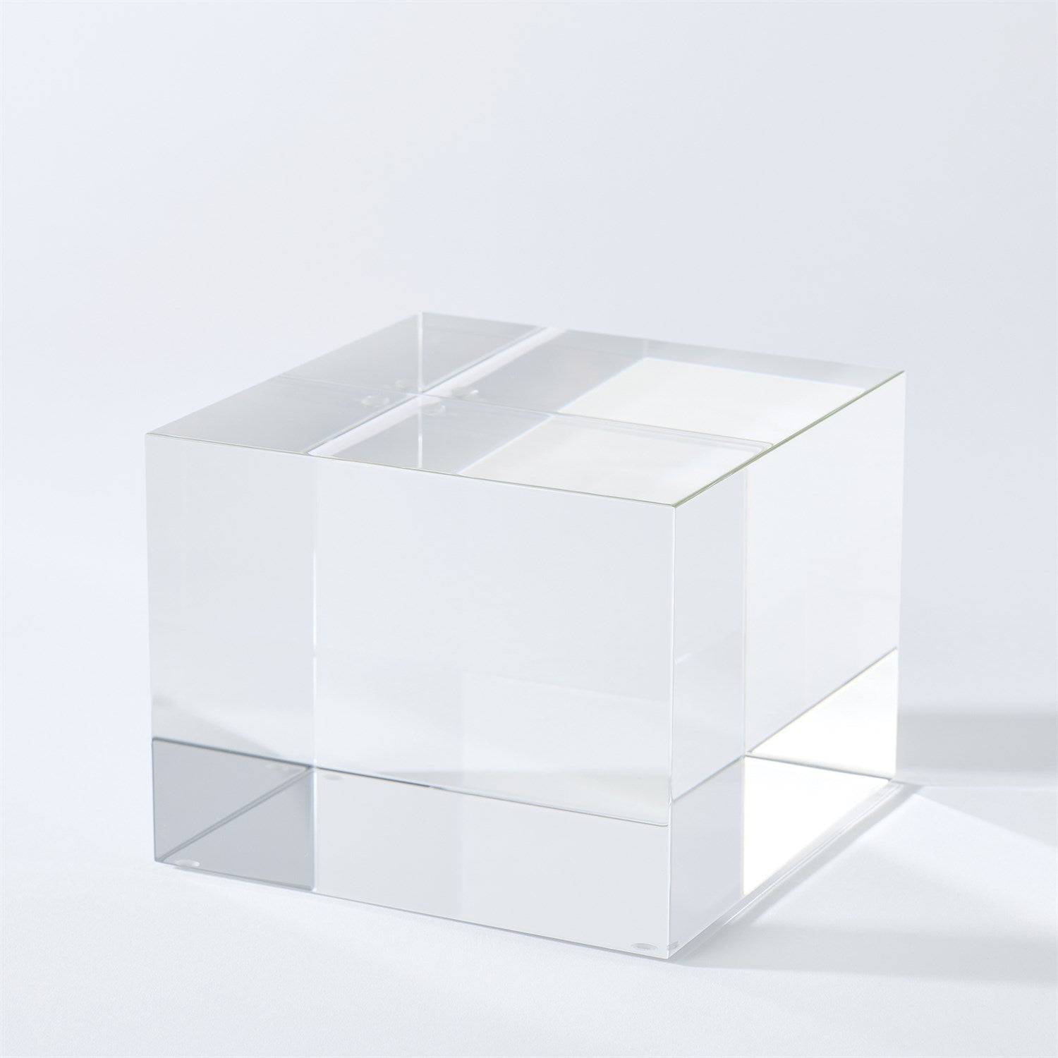 Global Views, Crystal Cube Riser