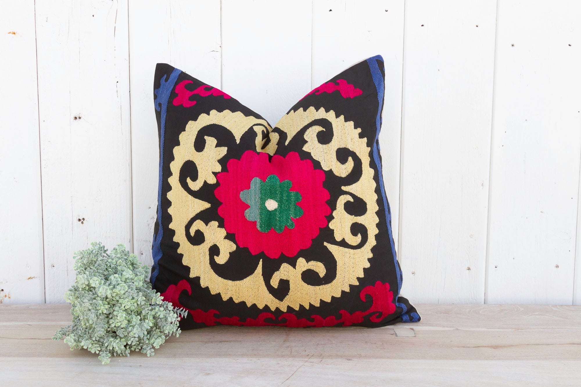 DE-COR | Globally Inspired, Daisy Mandala Vintage Suzani Pillow (Trade)