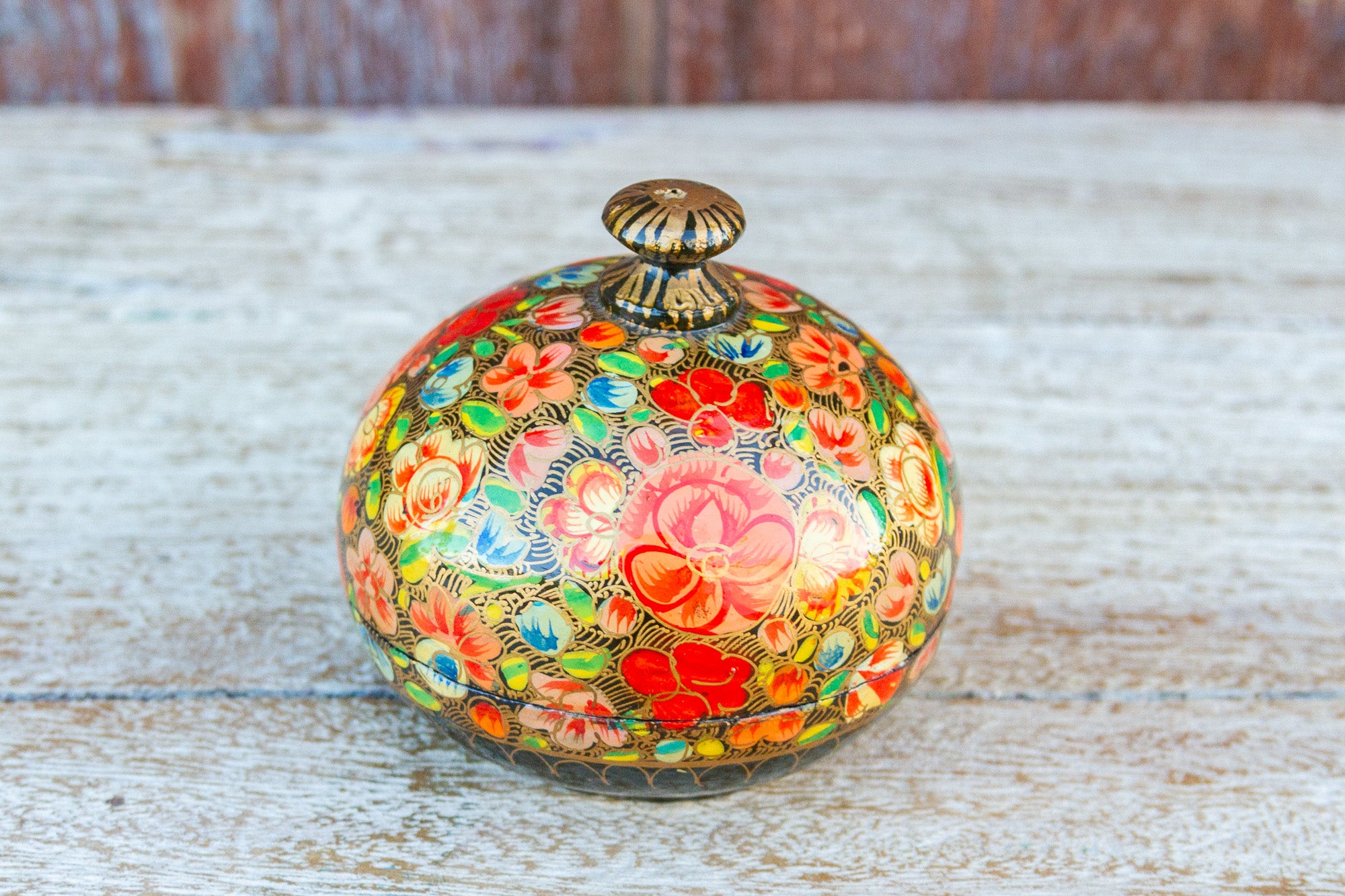 DE-COR | Globally Inspired, Floral Rounded Kashmiri Box